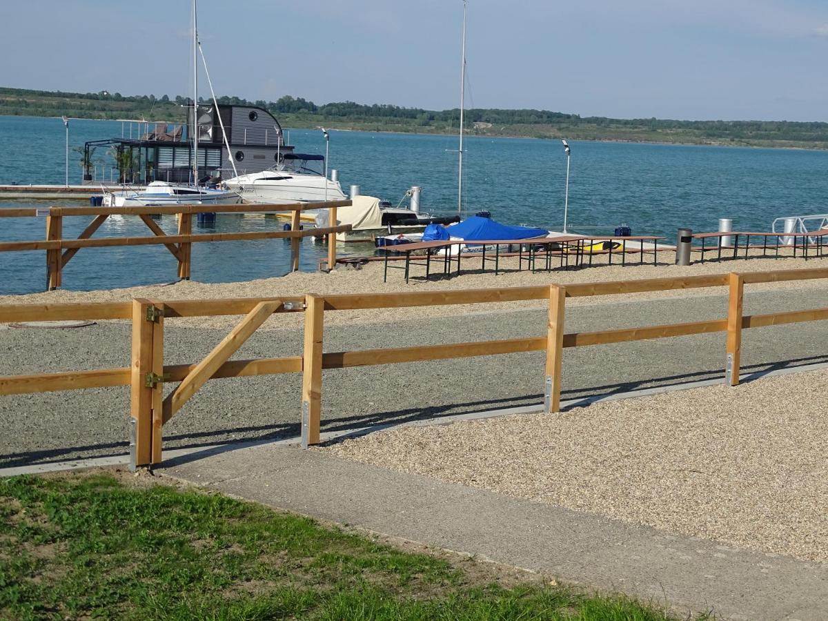 Feriendomizil Am Stoermthaler See, Lagovida, Leipziger Neuseenland, Grosspoesna, Privatstrand エクステリア 写真