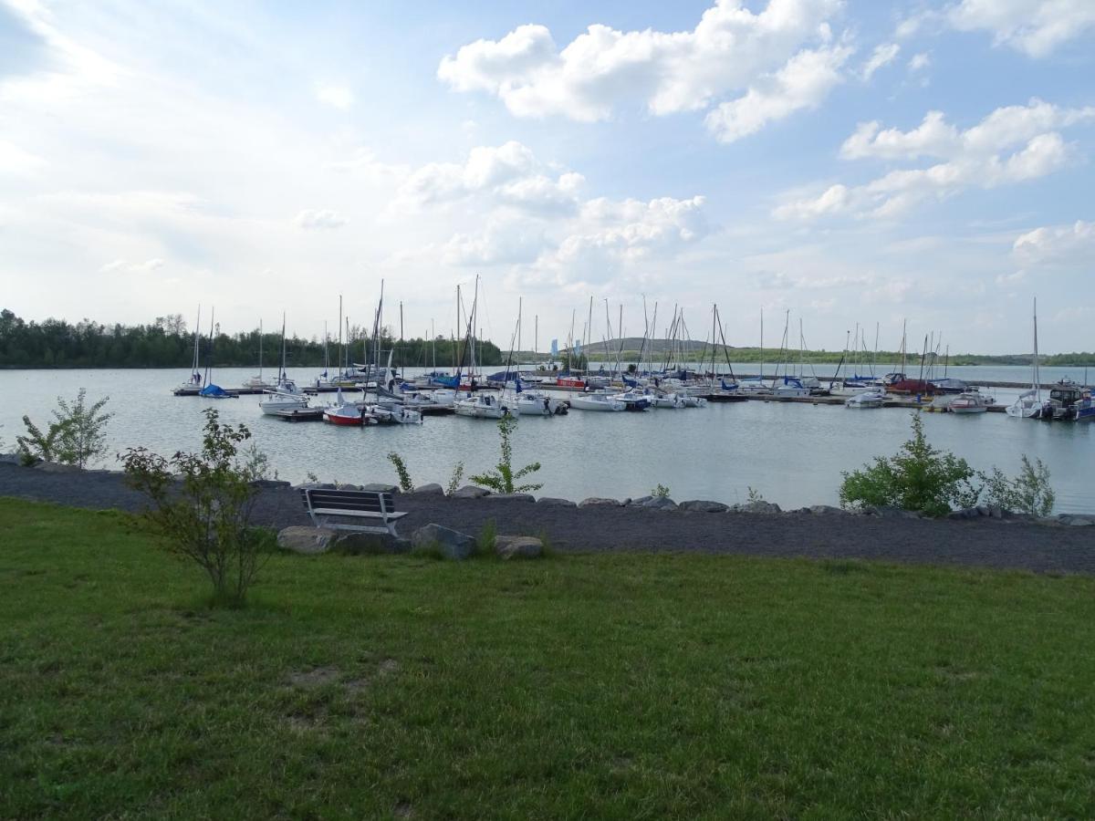 Feriendomizil Am Stoermthaler See, Lagovida, Leipziger Neuseenland, Grosspoesna, Privatstrand エクステリア 写真