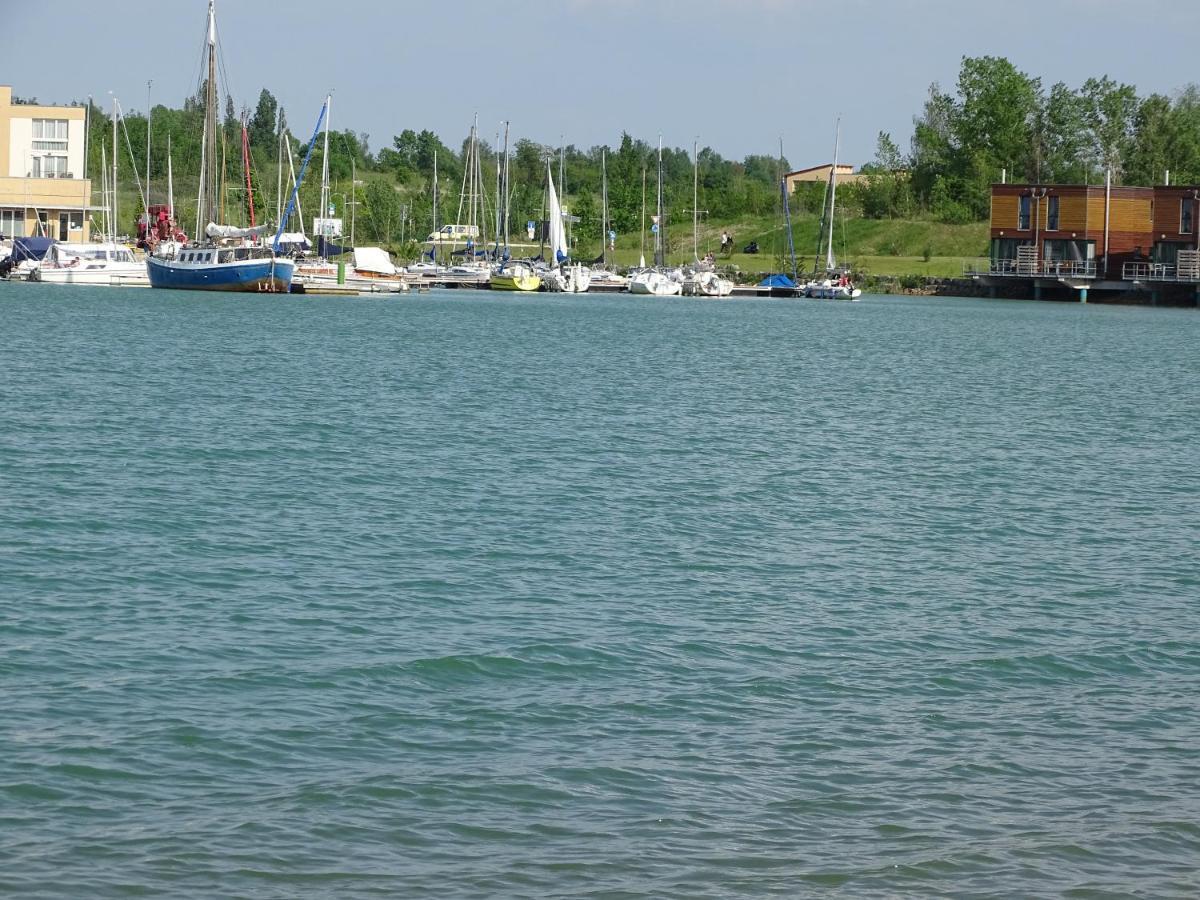 Feriendomizil Am Stoermthaler See, Lagovida, Leipziger Neuseenland, Grosspoesna, Privatstrand エクステリア 写真